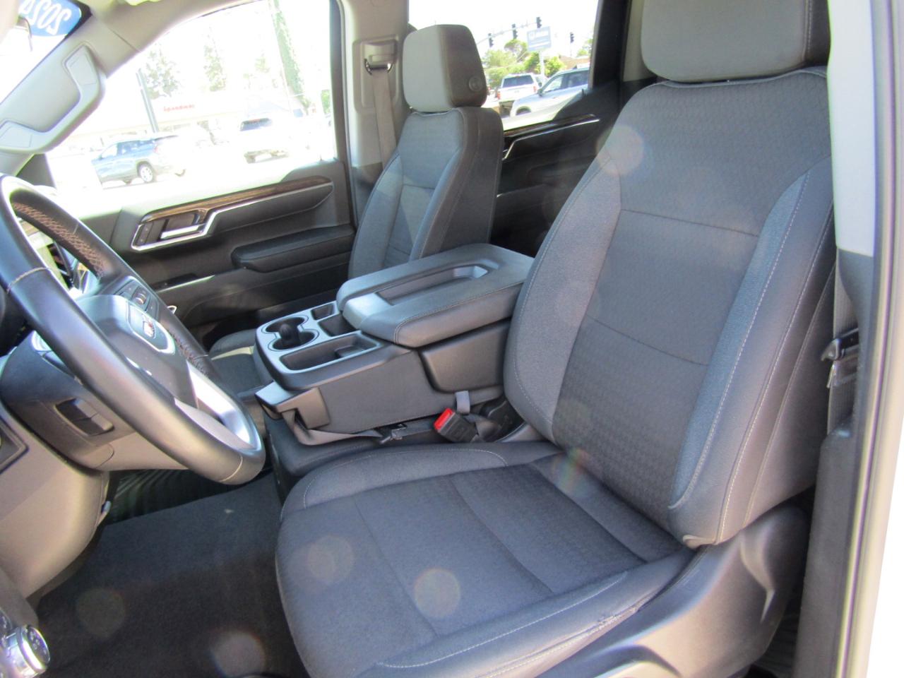 GMC Sierra 1500 4WD Crew Cab 147" Elevation w/3SB 2024