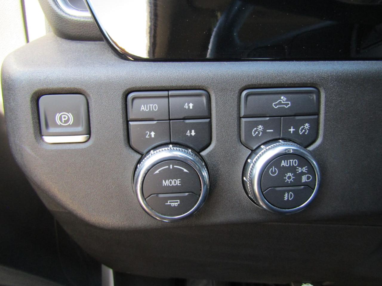 GMC Sierra 1500 4WD Crew Cab 147" Elevation w/3SB 2024