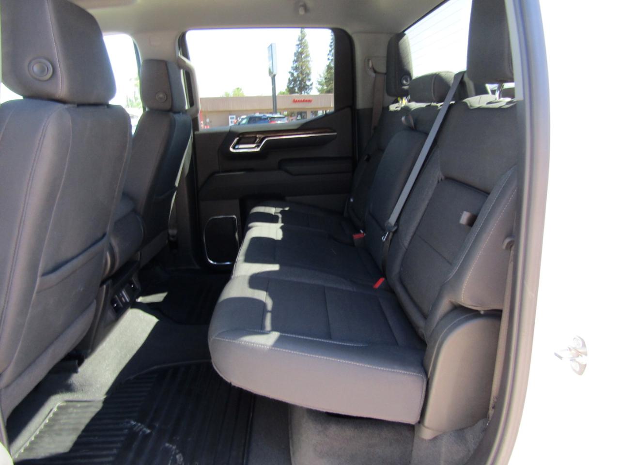 GMC Sierra 1500 4WD Crew Cab 147" Elevation w/3SB 2024
