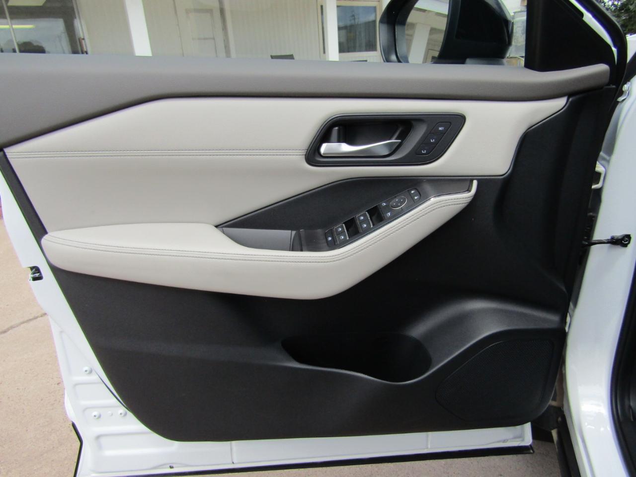 Nissan Rogue AWD SL 2025
