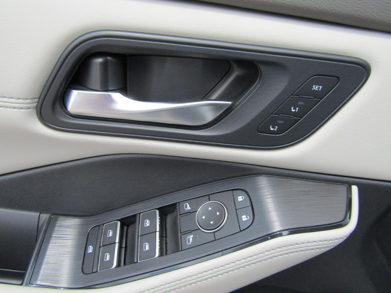 Nissan Rogue AWD SL 2025