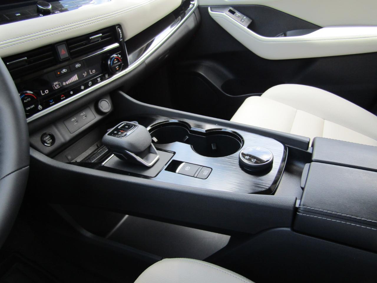 Nissan Rogue AWD SL 2025
