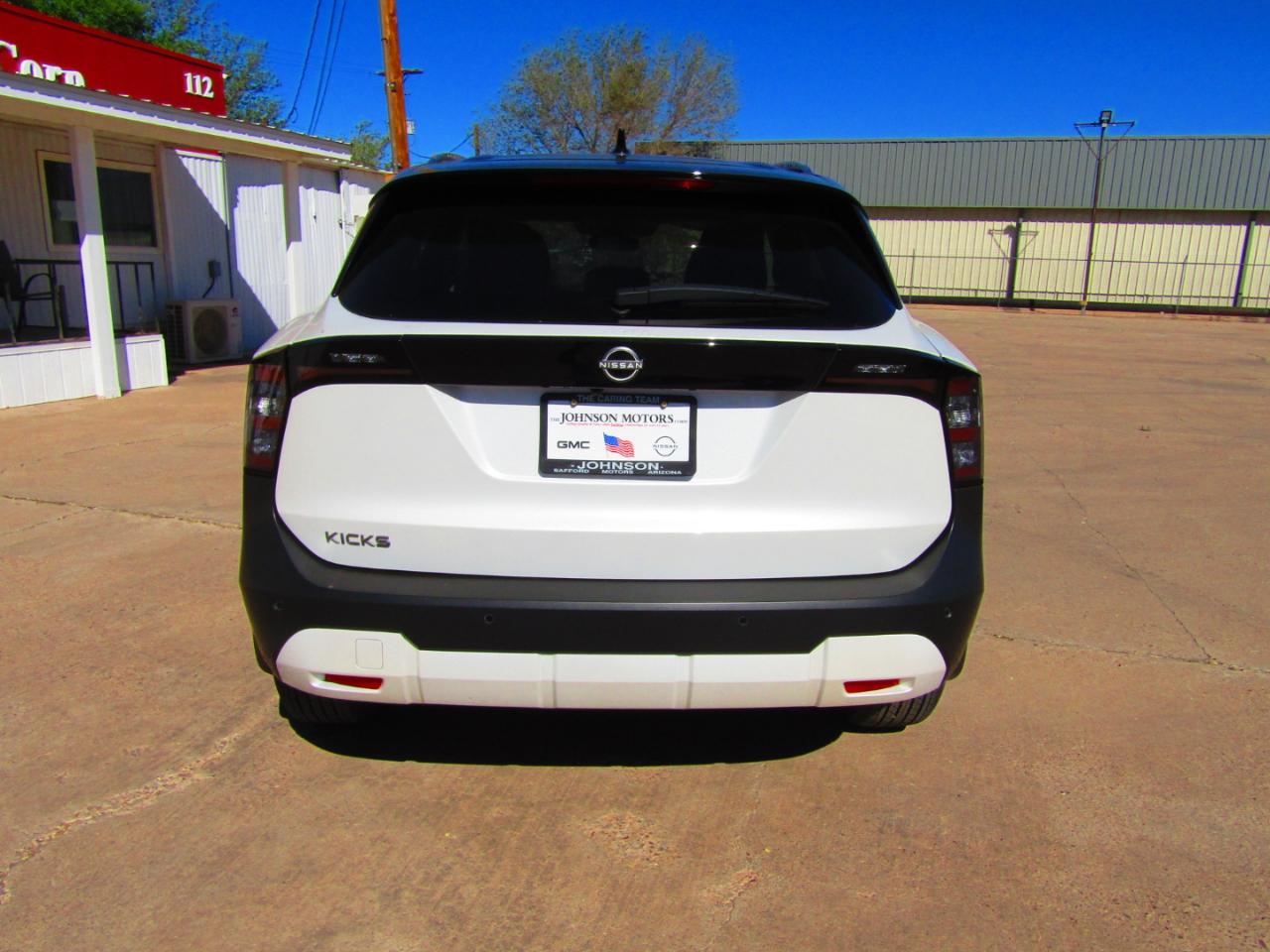 Nissan Kicks SV FWD 2025