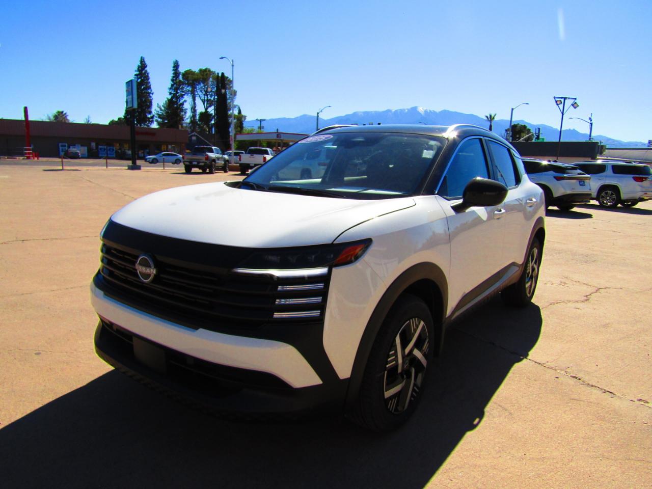 Nissan Kicks SV FWD 2025