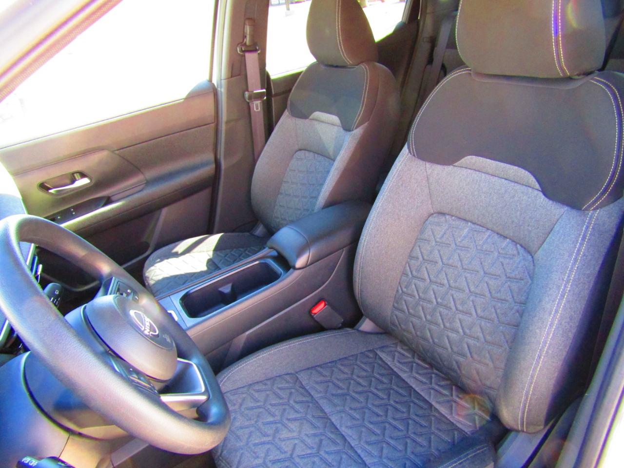 Nissan Kicks SV FWD 2025