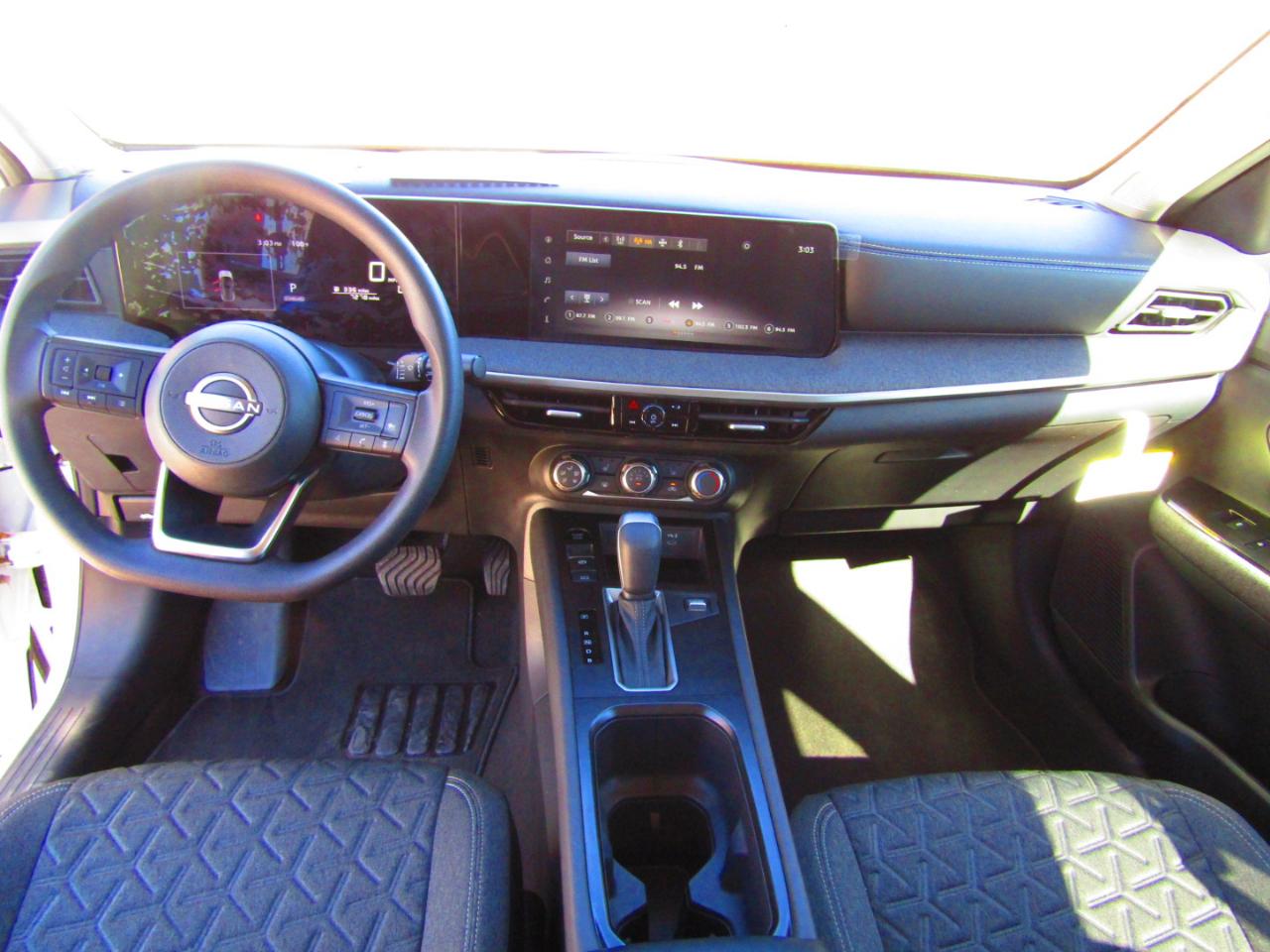 Nissan Kicks SV FWD 2025