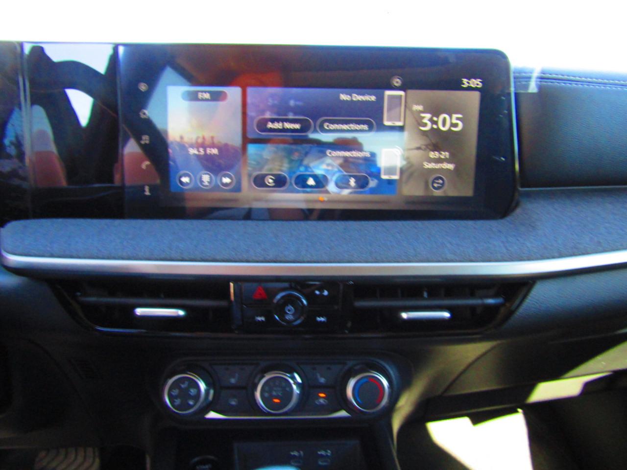 Nissan Kicks SV FWD 2025