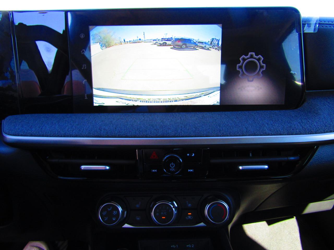 Nissan Kicks SV FWD 2025