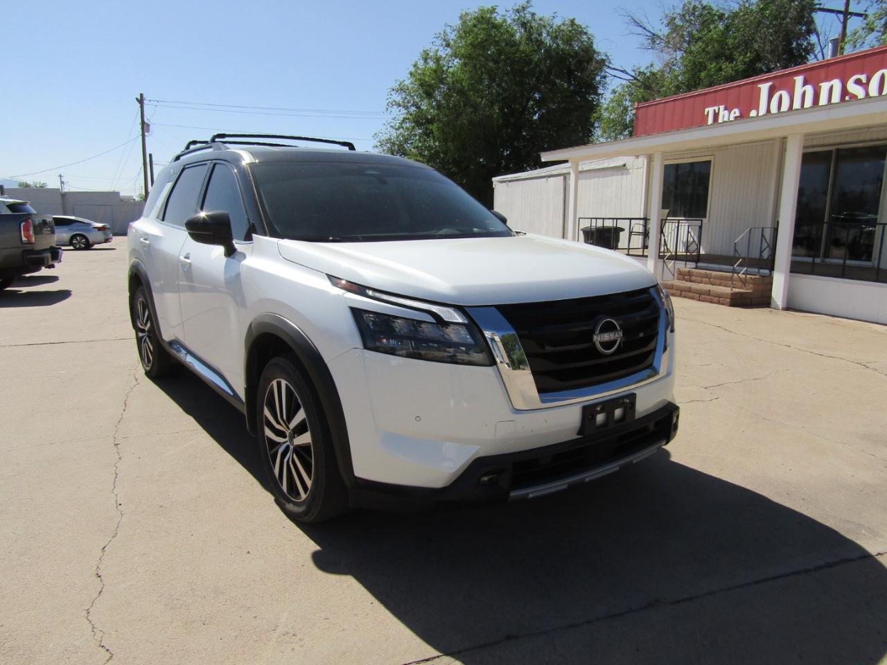 Nissan Pathfinder Platinum 4WD 2025