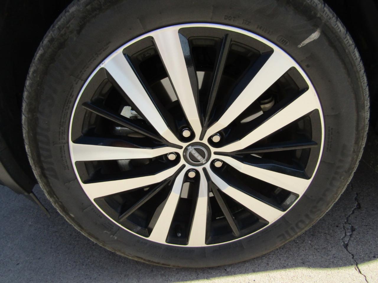 Nissan Pathfinder Platinum 4WD 2025