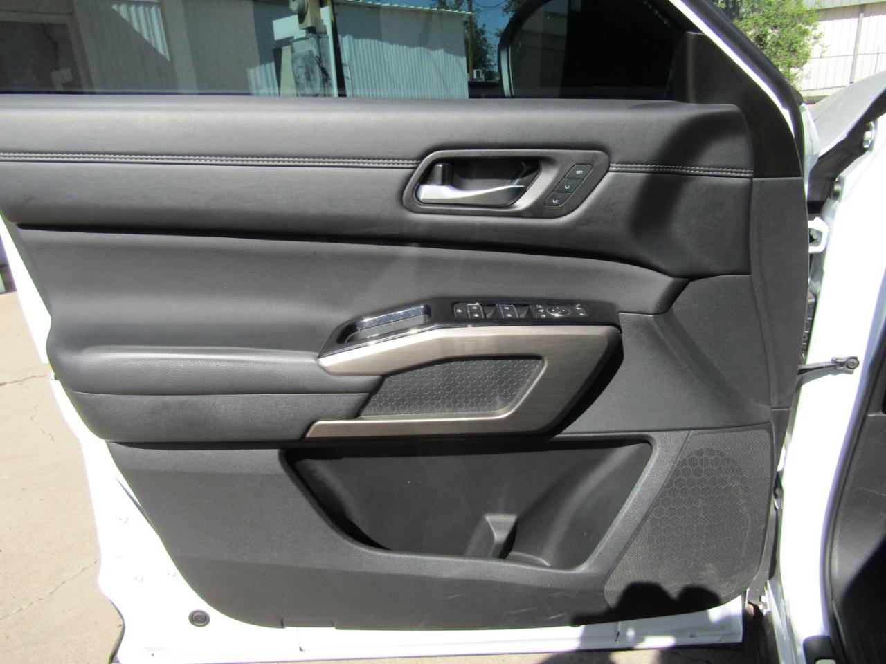 Nissan Pathfinder Platinum 4WD 2025