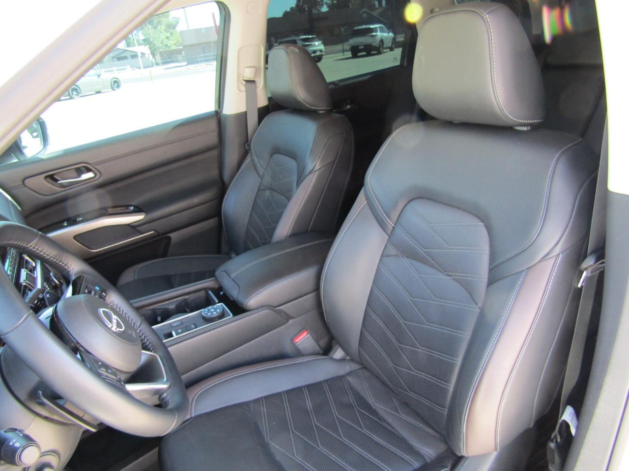 Nissan Pathfinder Platinum 4WD 2025