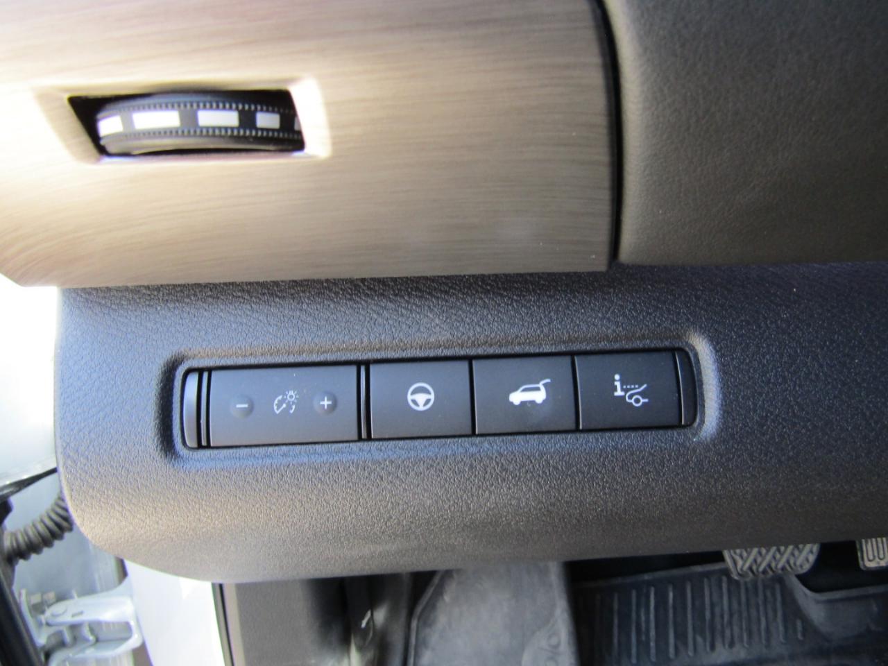 Nissan Pathfinder Platinum 4WD 2025