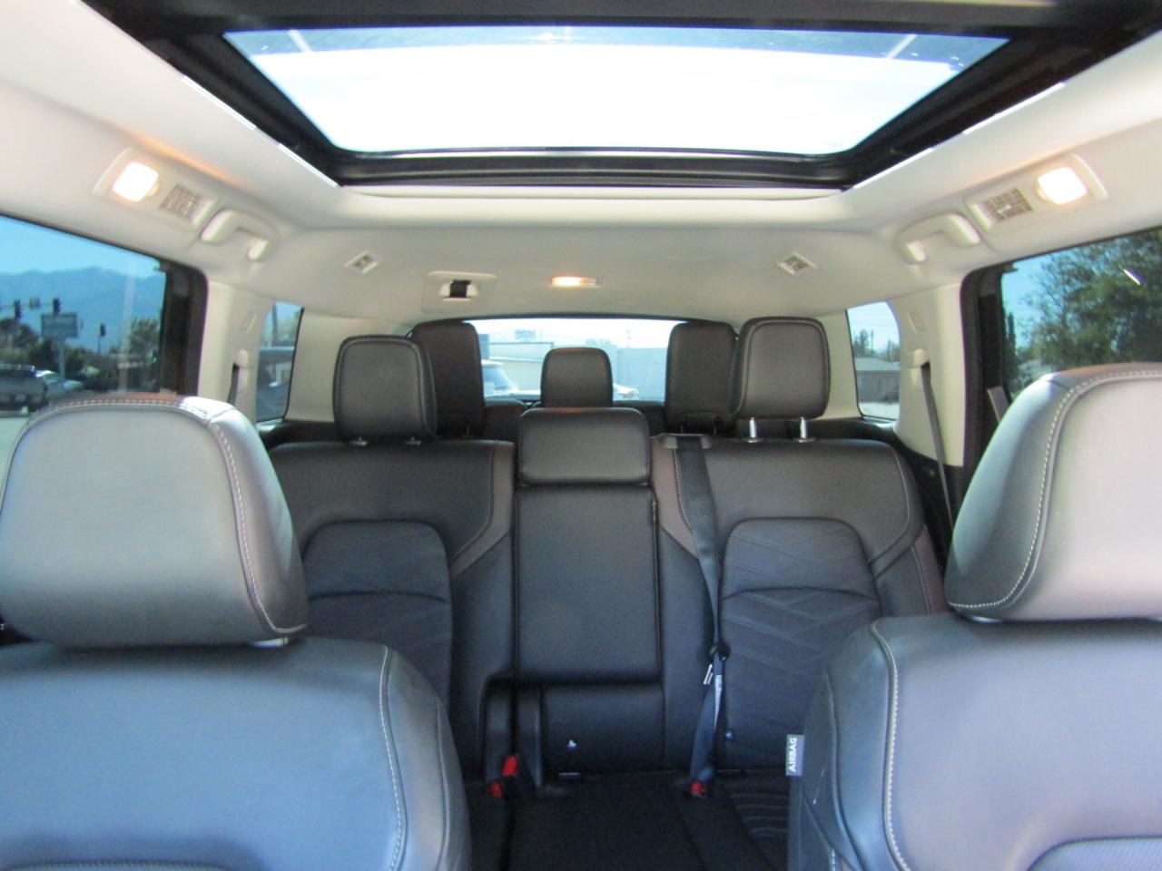 Nissan Pathfinder Platinum 4WD 2025