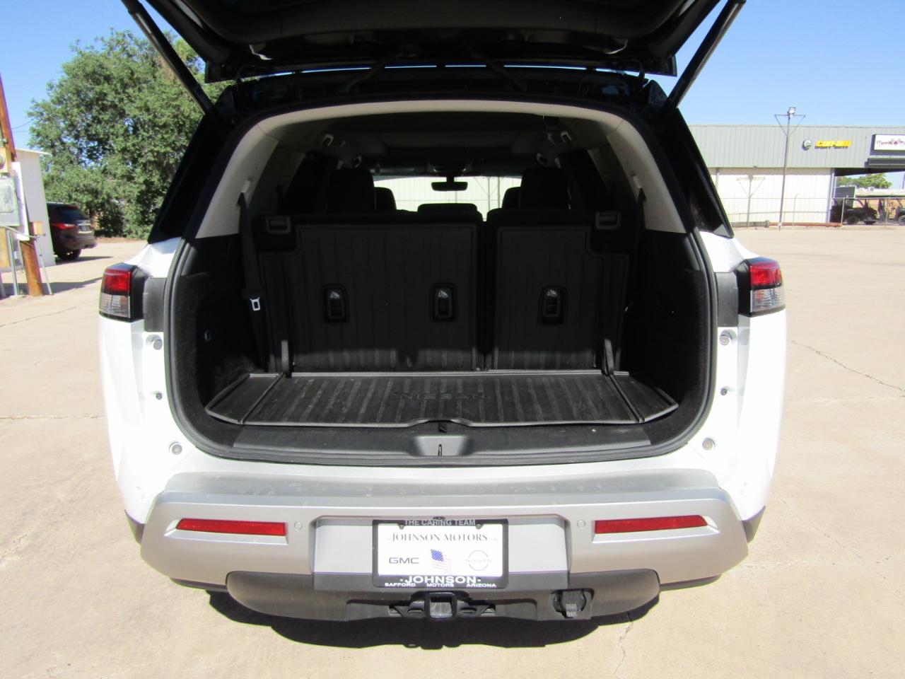 Nissan Pathfinder Platinum 4WD 2025