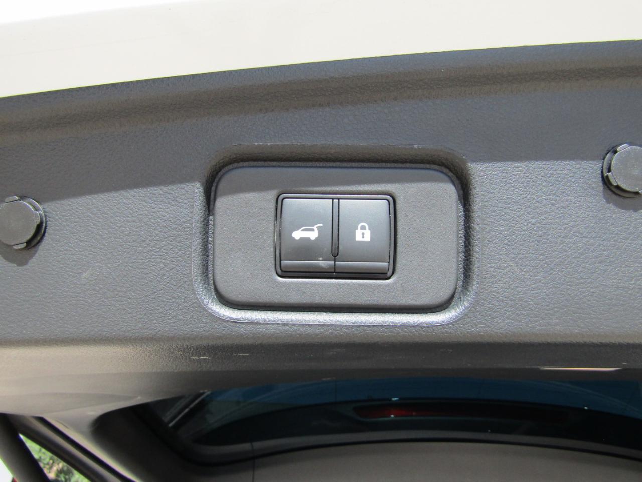 Nissan Pathfinder Platinum 4WD 2025