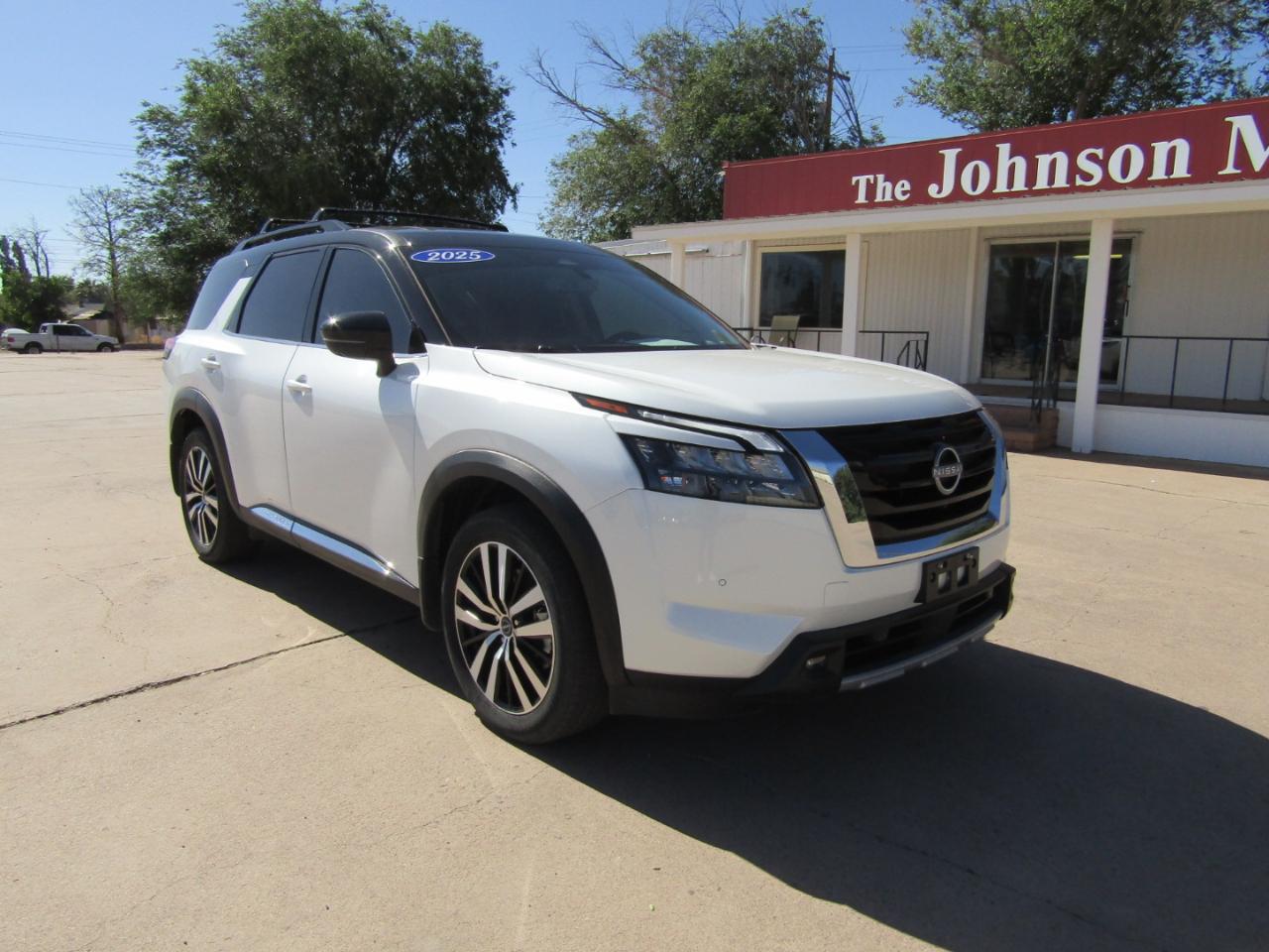 Nissan Pathfinder Platinum 4WD 2025
