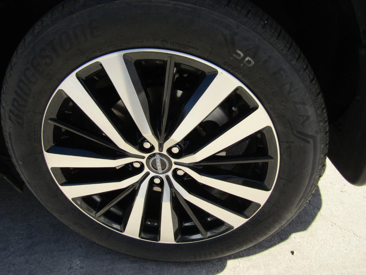 Nissan Pathfinder Platinum 4WD 2025