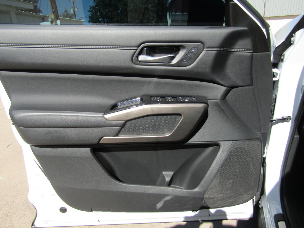 Nissan Pathfinder Platinum 4WD 2025