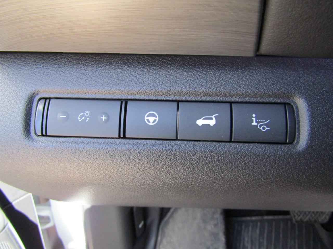 Nissan Pathfinder Platinum 4WD 2025