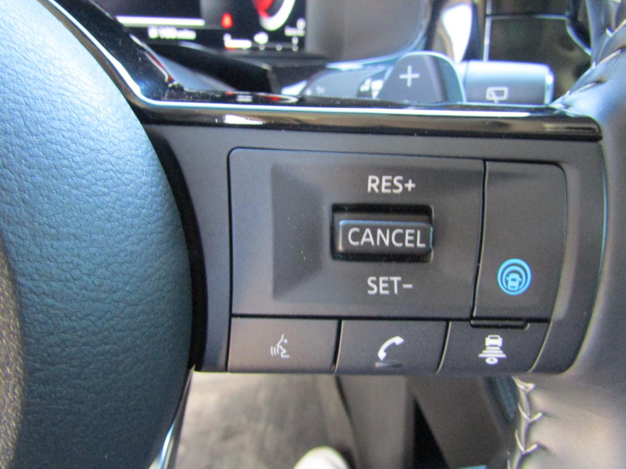 Nissan Pathfinder Platinum 4WD 2025