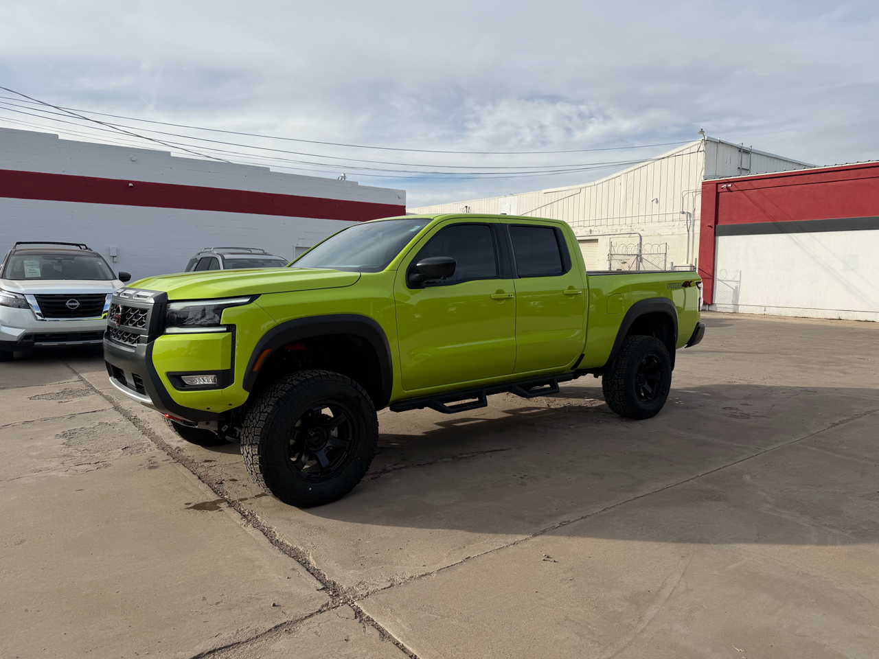 Nissan Frontier Crew Cab 4x4 Long Bed PRO-4X 2026