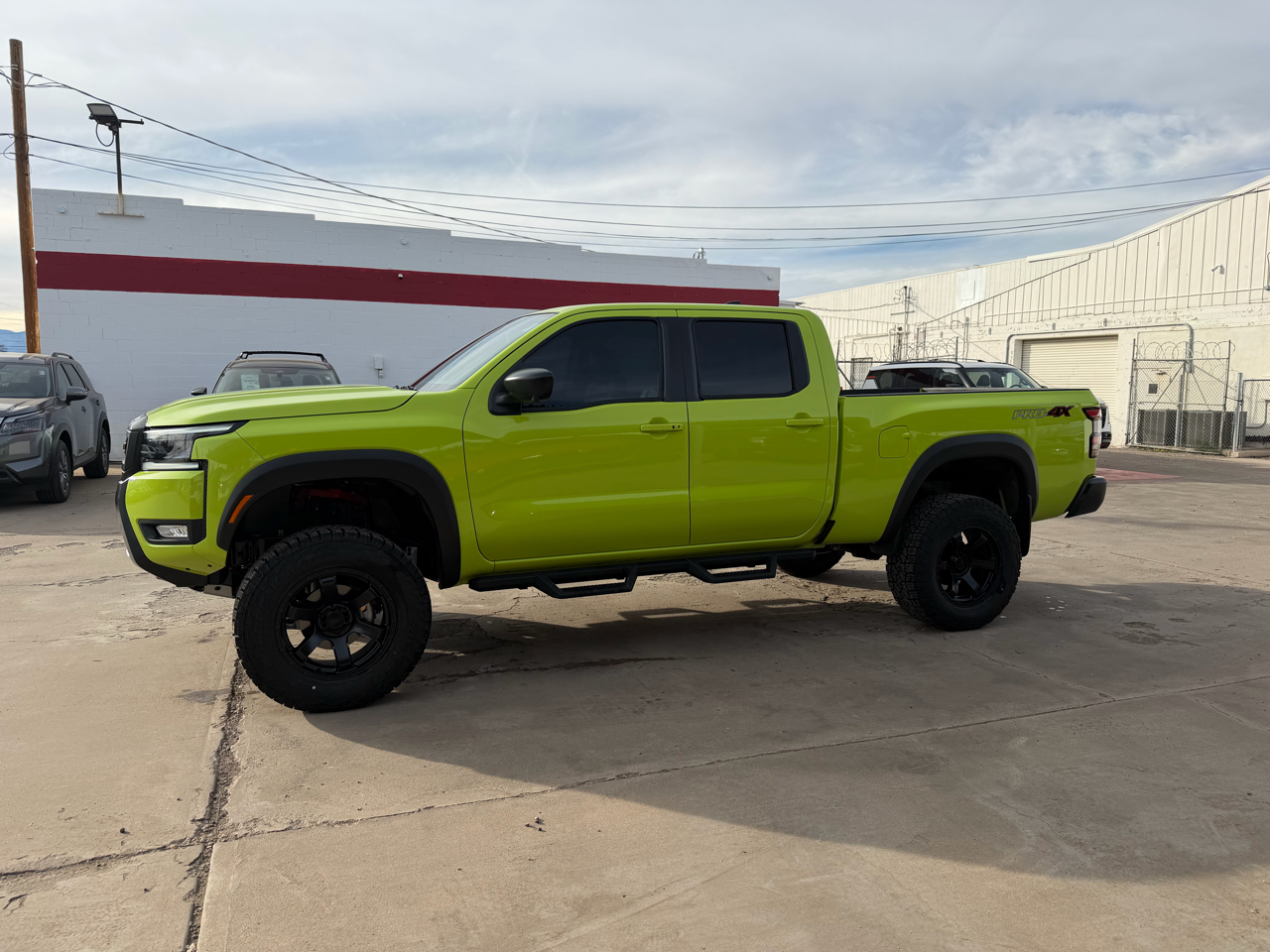 Nissan Frontier Crew Cab 4x4 Long Bed PRO-4X 2026