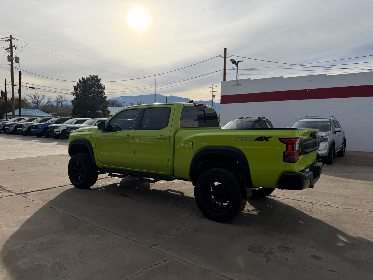 Nissan Frontier Crew Cab 4x4 Long Bed PRO-4X 2026