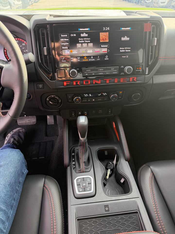 Nissan Frontier Crew Cab 4x4 Long Bed PRO-4X 2026