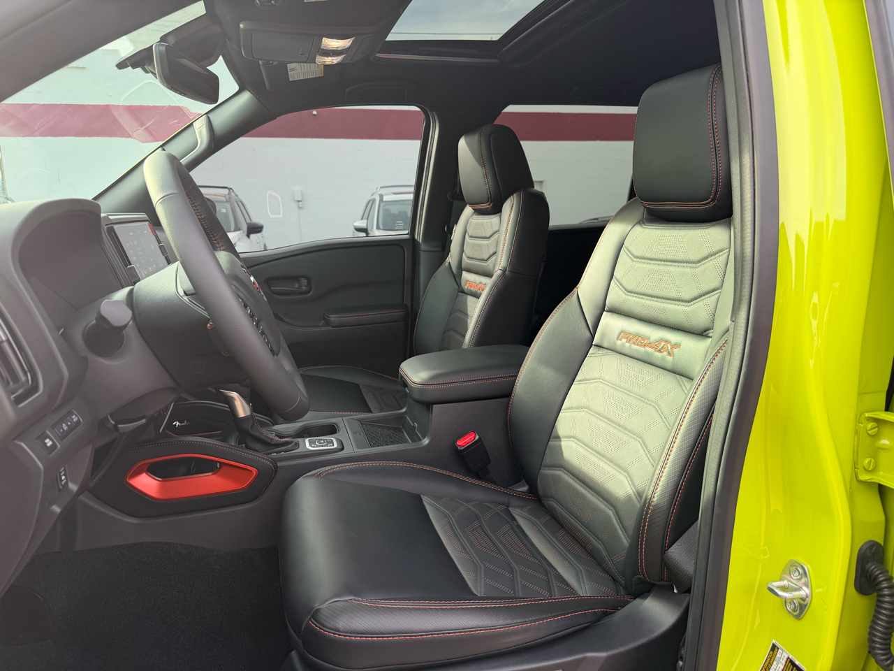 Nissan Frontier Crew Cab 4x4 Long Bed PRO-4X 2026