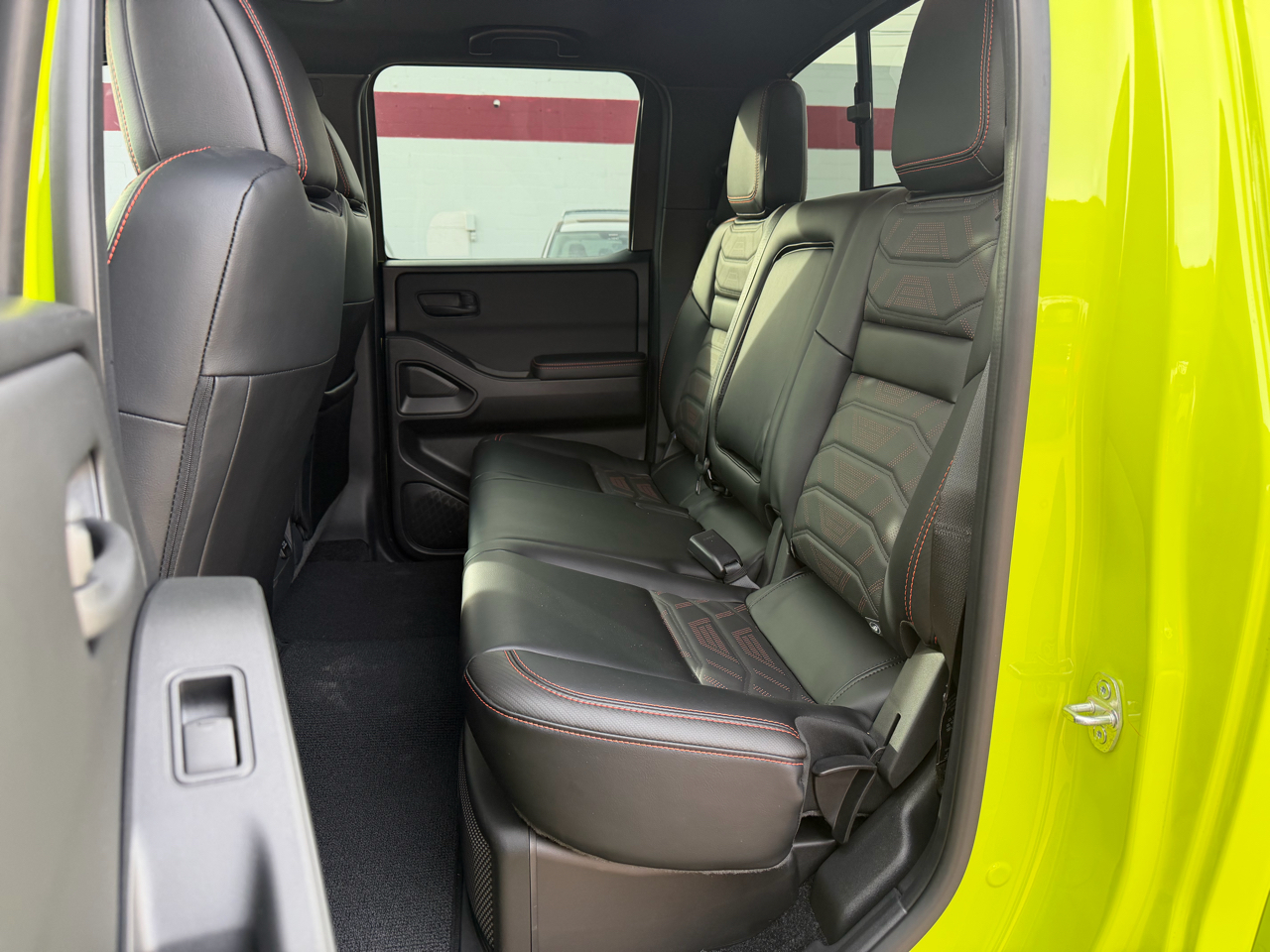 Nissan Frontier Crew Cab 4x4 Long Bed PRO-4X 2026