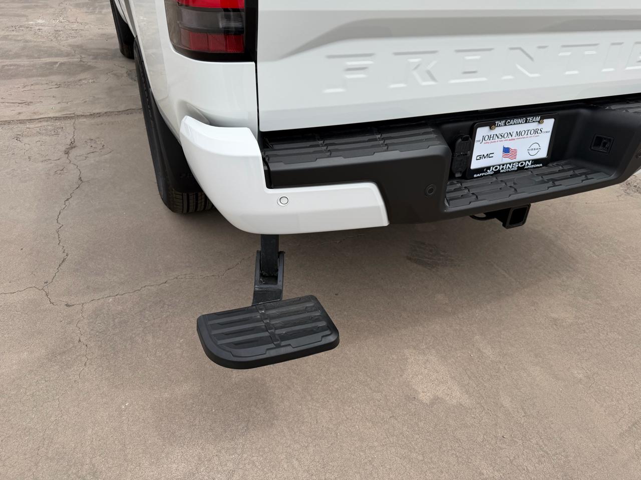 Nissan Frontier Crew Cab 4x4 SV 2026