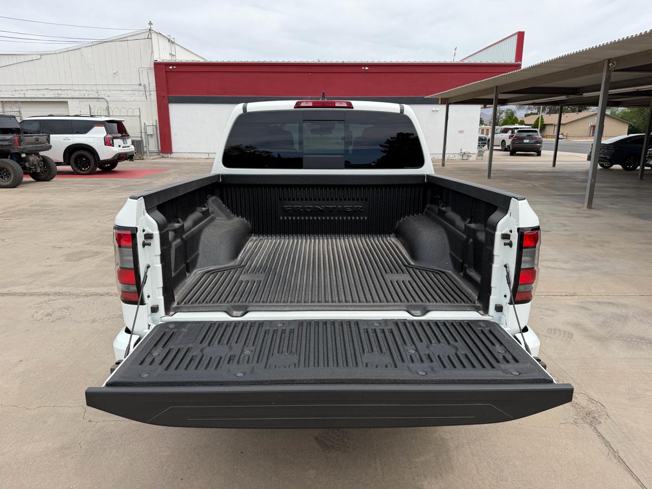 Nissan Frontier Crew Cab 4x4 SV 2026