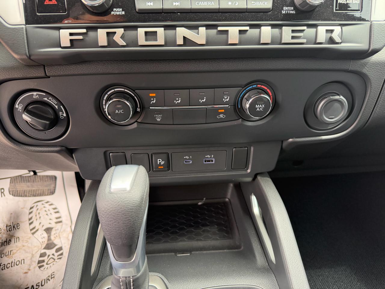 Nissan Frontier Crew Cab 4x4 SV 2026