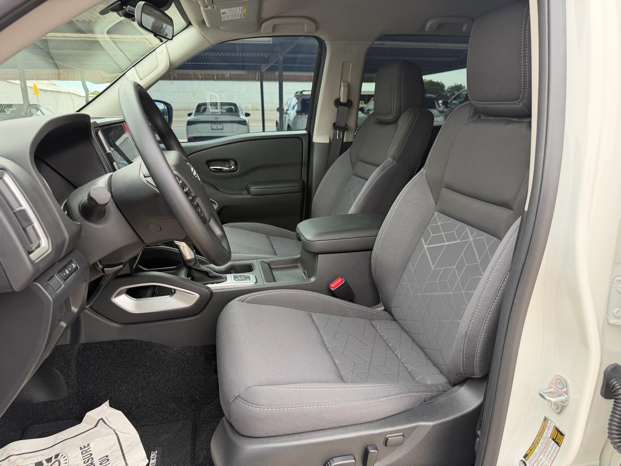 Nissan Frontier Crew Cab 4x4 SV 2026