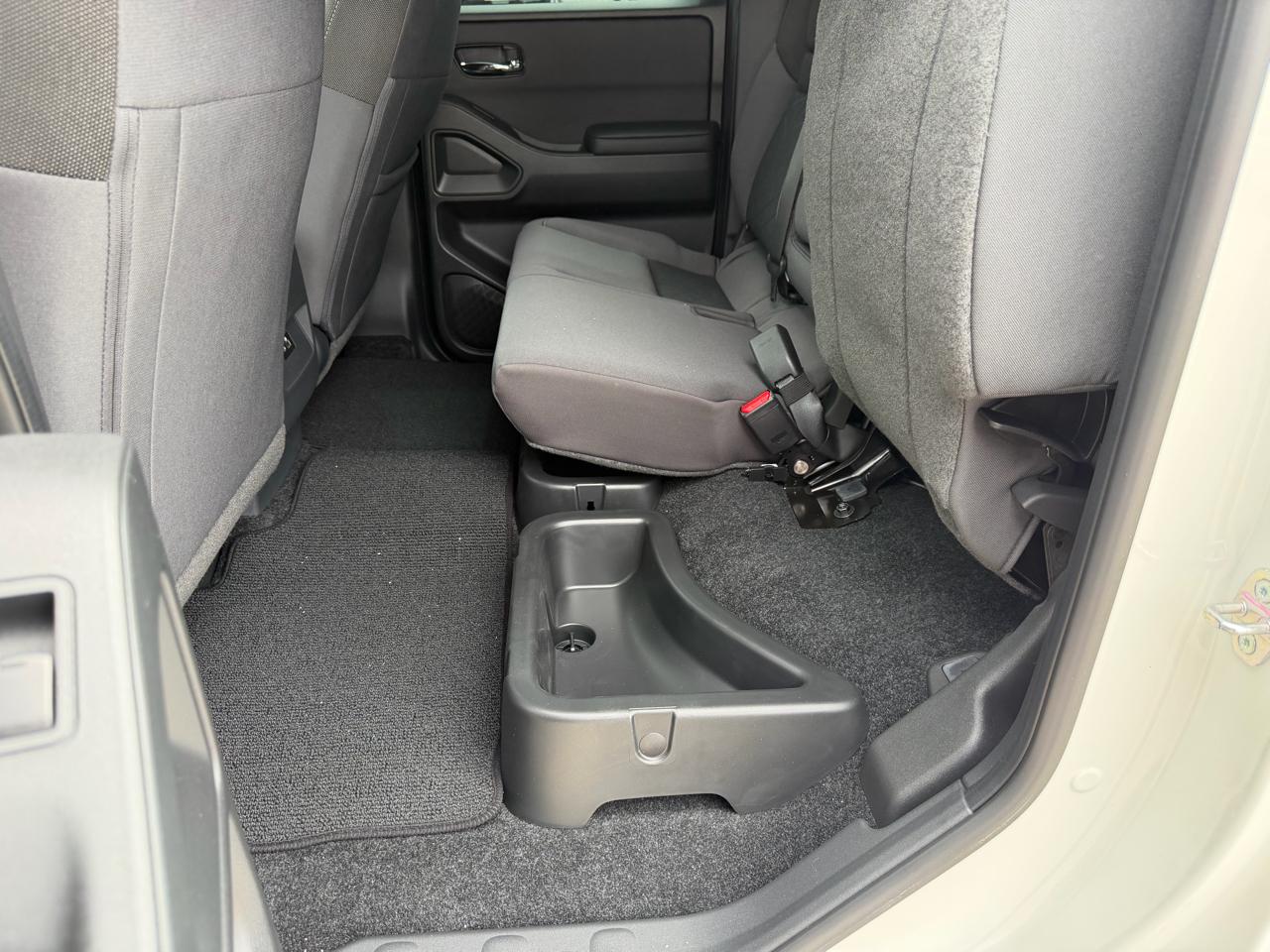 Nissan Frontier Crew Cab 4x4 SV 2026