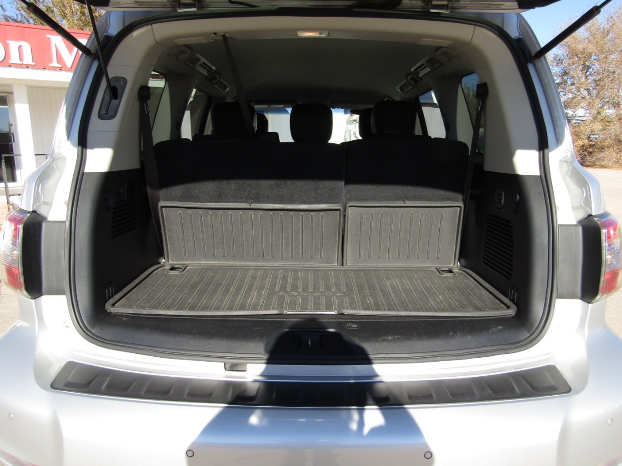 Nissan Armada 4x2 SL 2017