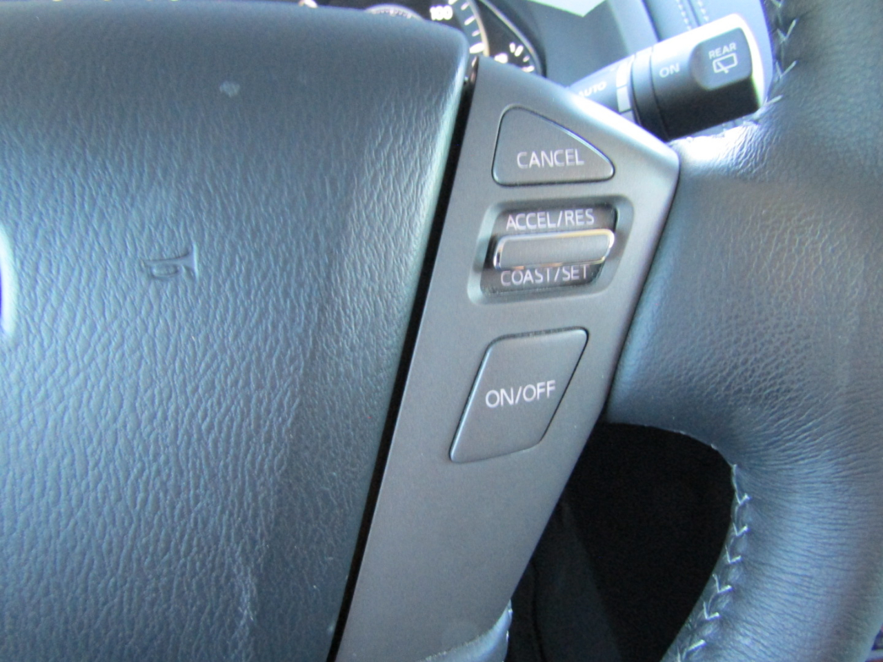 Nissan Armada 4x2 SL 2017