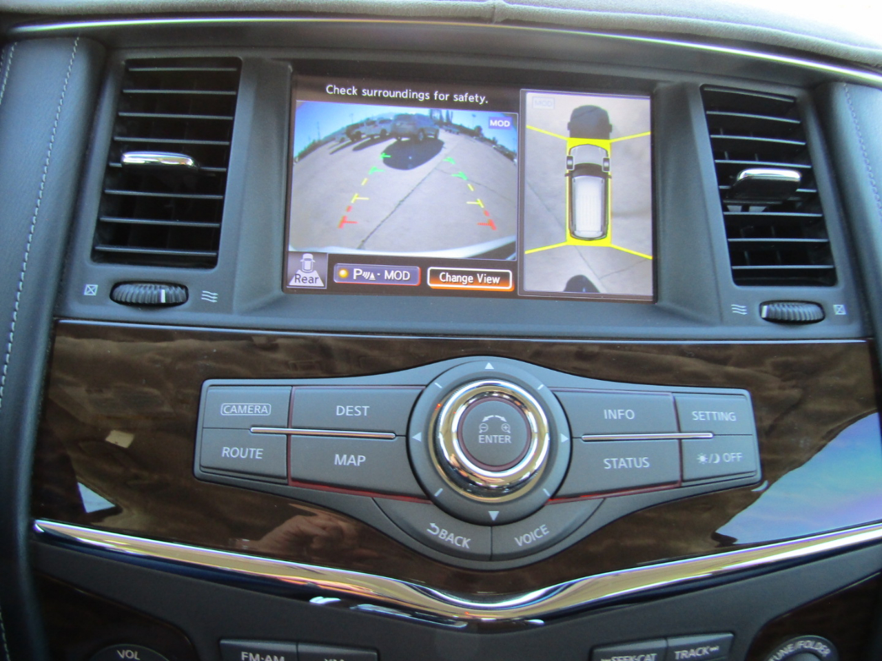 Nissan Armada 4x2 SL 2017