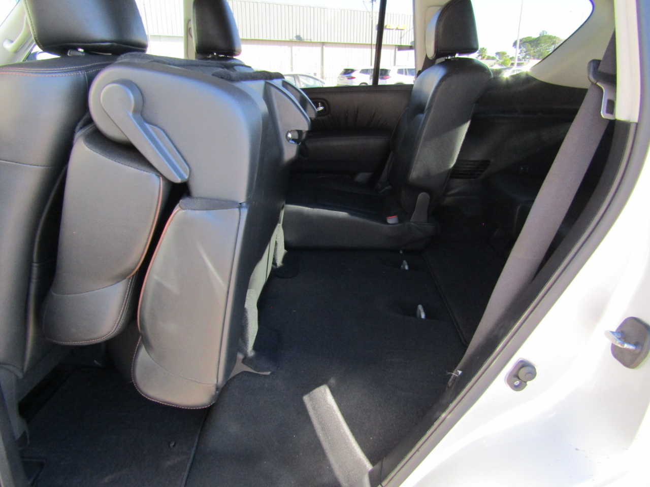 Nissan Armada 4x2 SL 2017