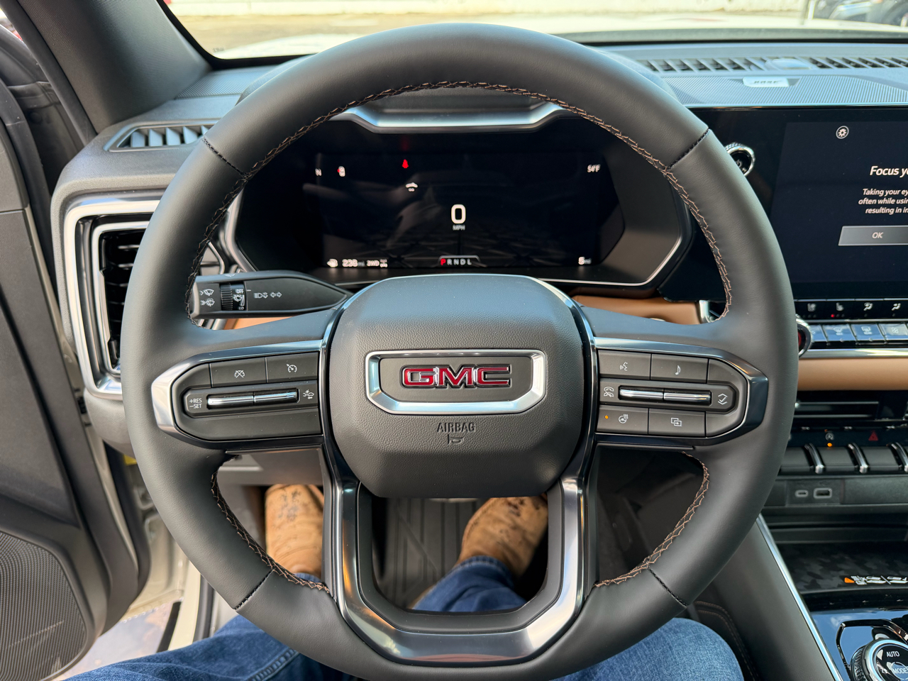 GMC Canyon 4WD Crew Cab AT4 2026