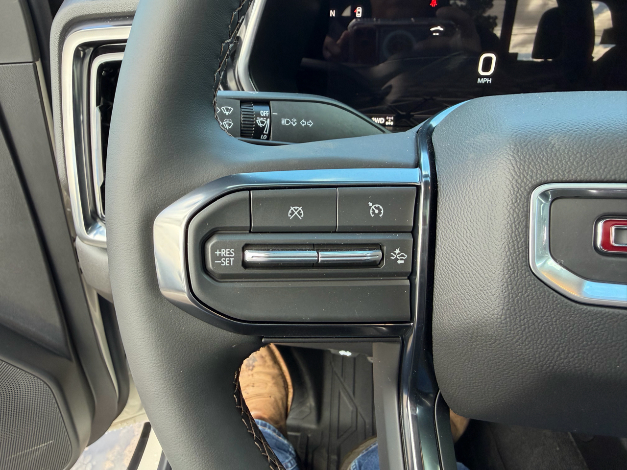 GMC Canyon 4WD Crew Cab AT4 2026