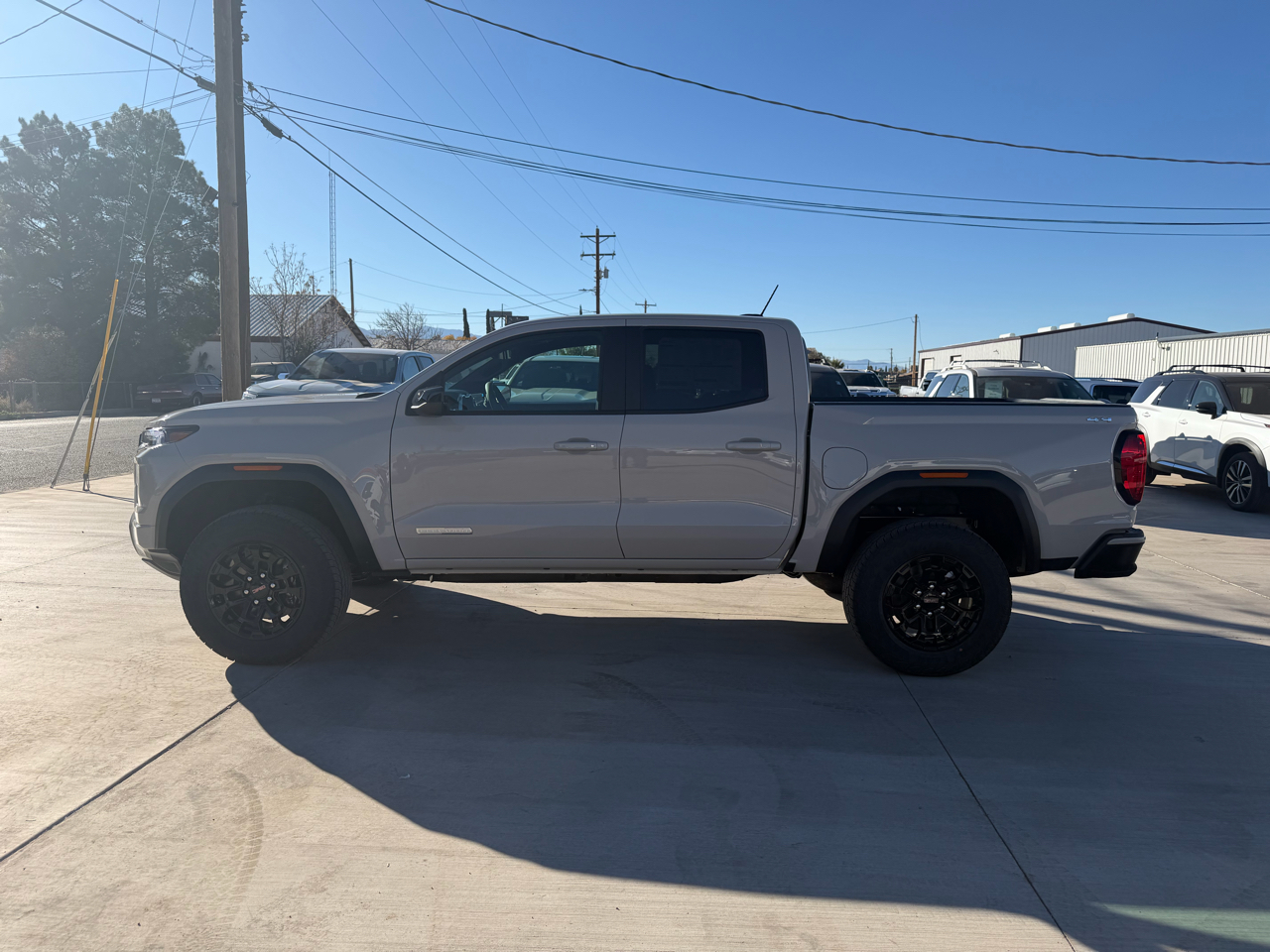 GMC Canyon 4WD Crew Cab Elevation 2026