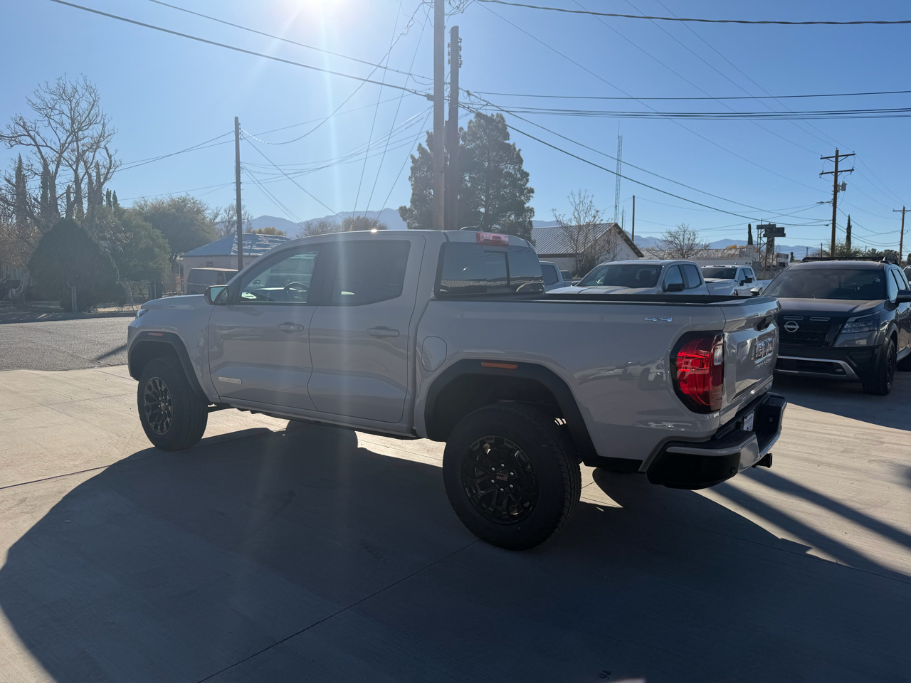 GMC Canyon 4WD Crew Cab Elevation 2026