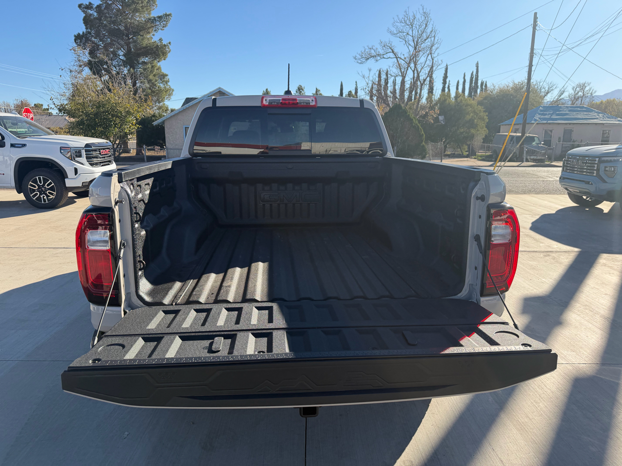 GMC Canyon 4WD Crew Cab Elevation 2026