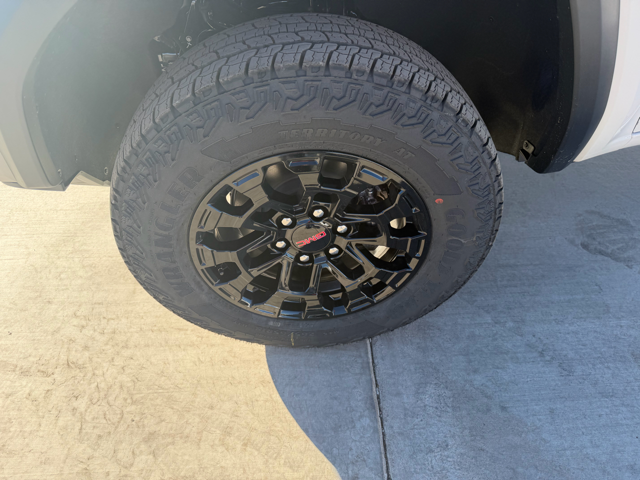 GMC Canyon 4WD Crew Cab Elevation 2026