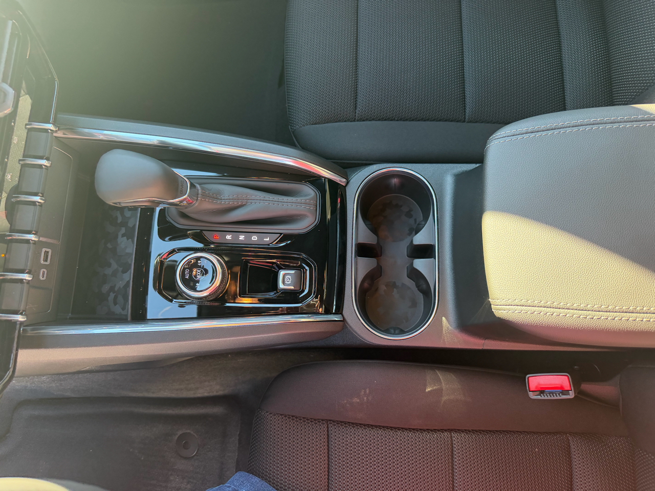 GMC Canyon 4WD Crew Cab Elevation 2026