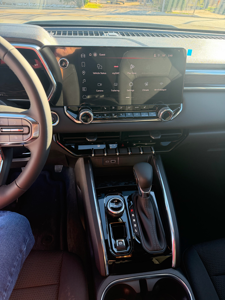 GMC Canyon 4WD Crew Cab Elevation 2026