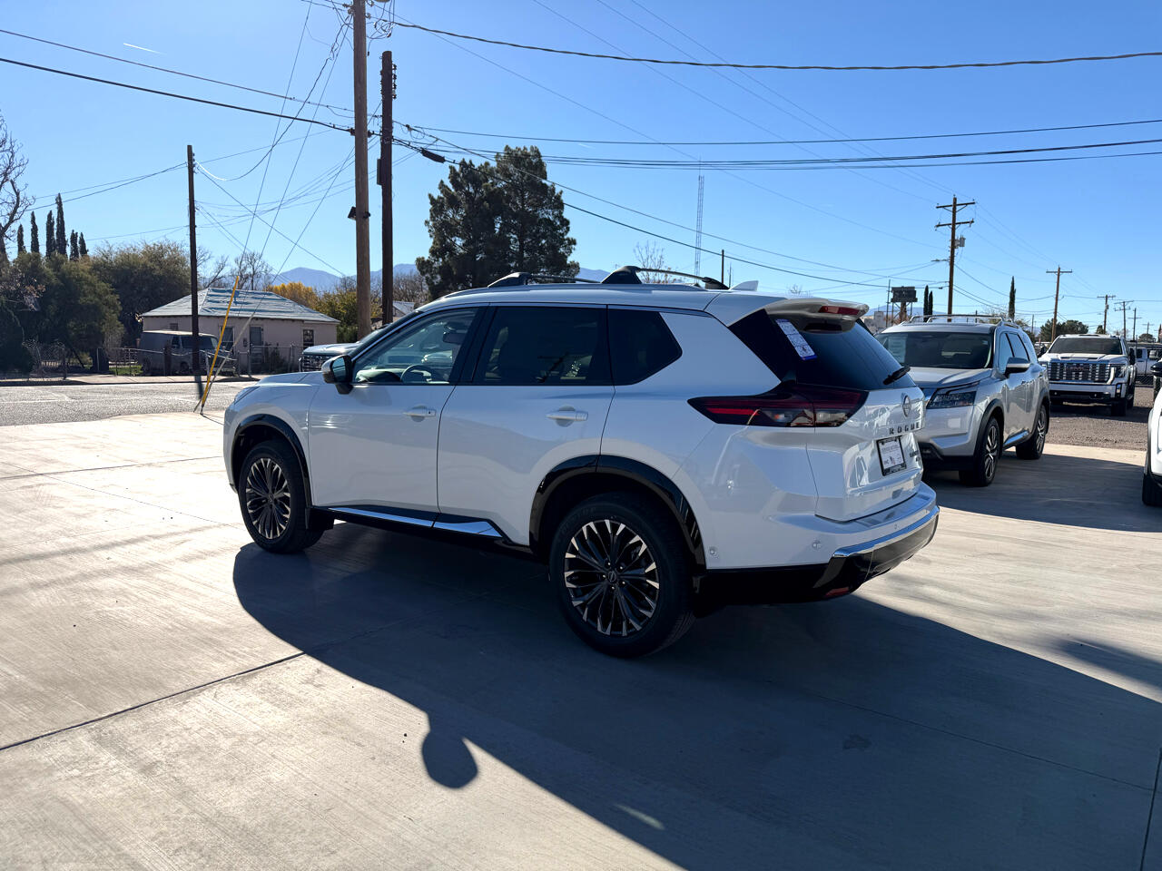 Nissan Rogue AWD Platinum *Ltd Avail* 2026