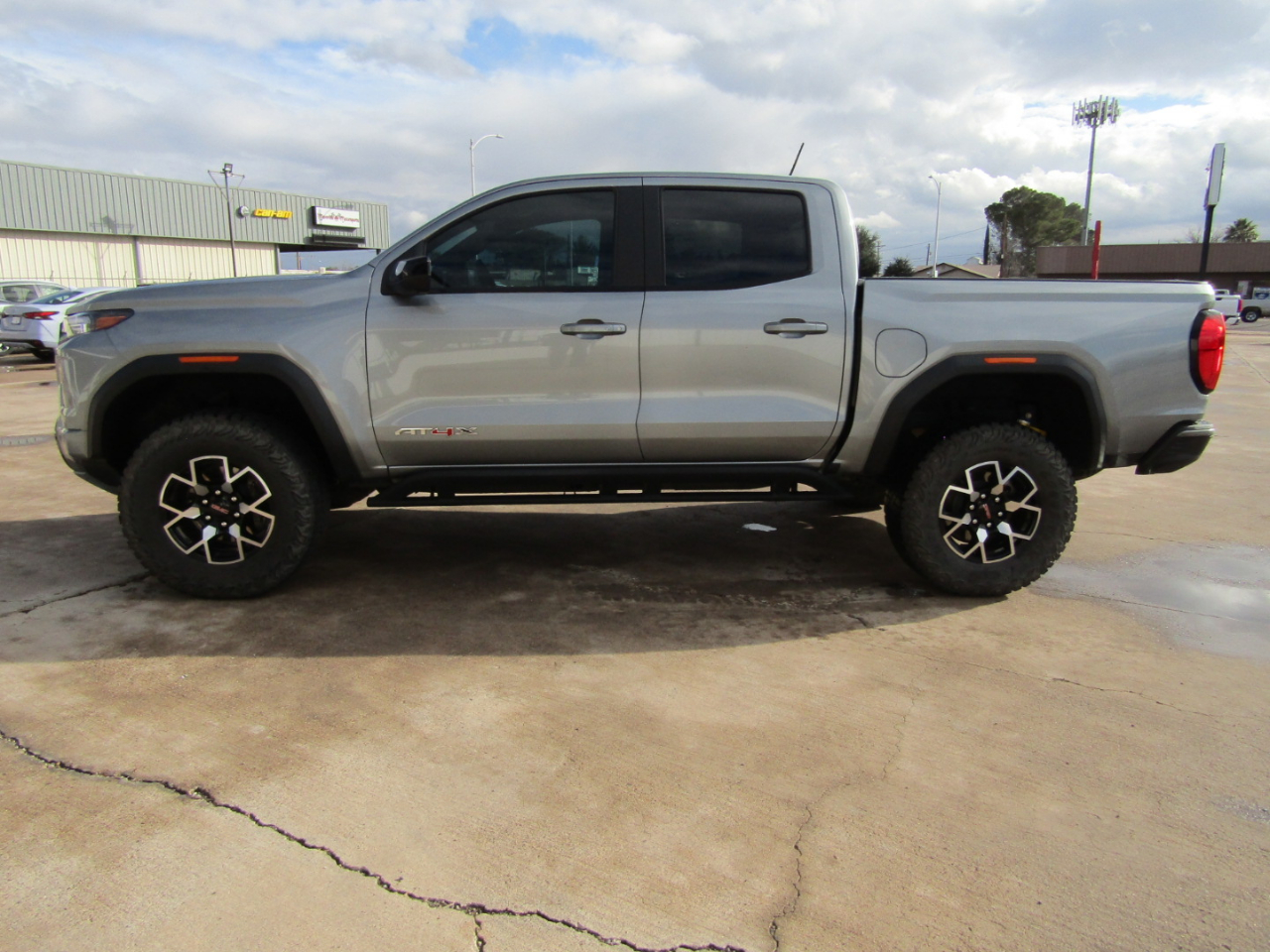 GMC Canyon 4WD Crew Cab AT4X 2024